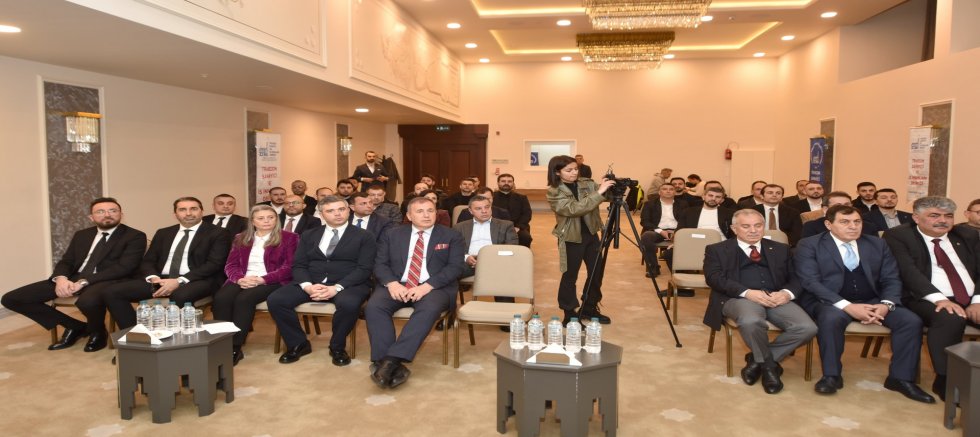 Mehmet Manzak görevi Tayfun Denizer'den alarak TSİAD'ın yeni başkanı oldu